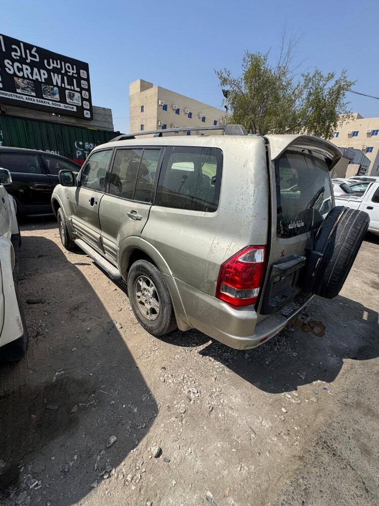 Mitsubishi Pajero 2002 - 13