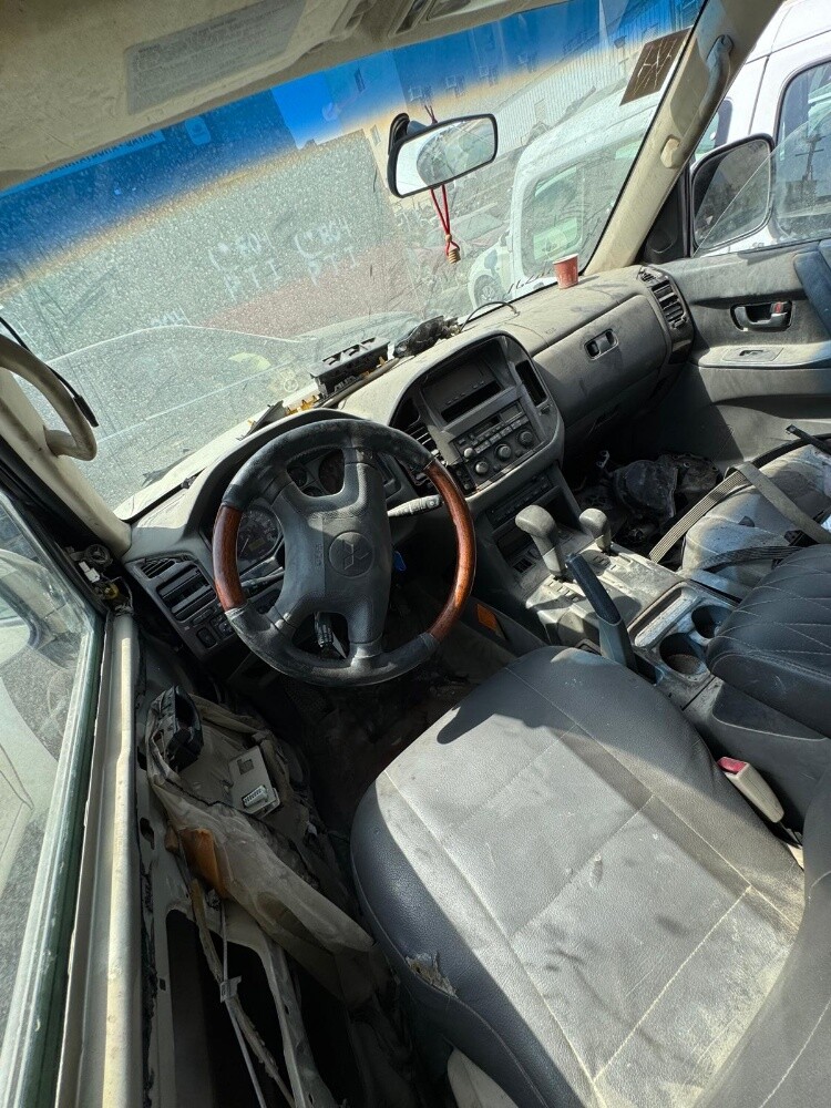 Mitsubishi Pajero 2002 - 17