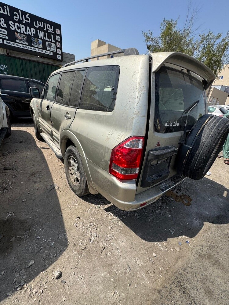 Mitsubishi Pajero 2002 - 12