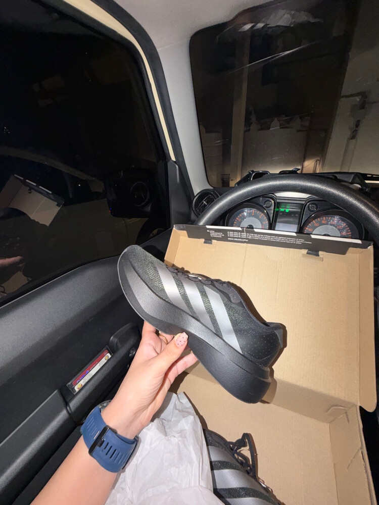shoes adidas  - 2