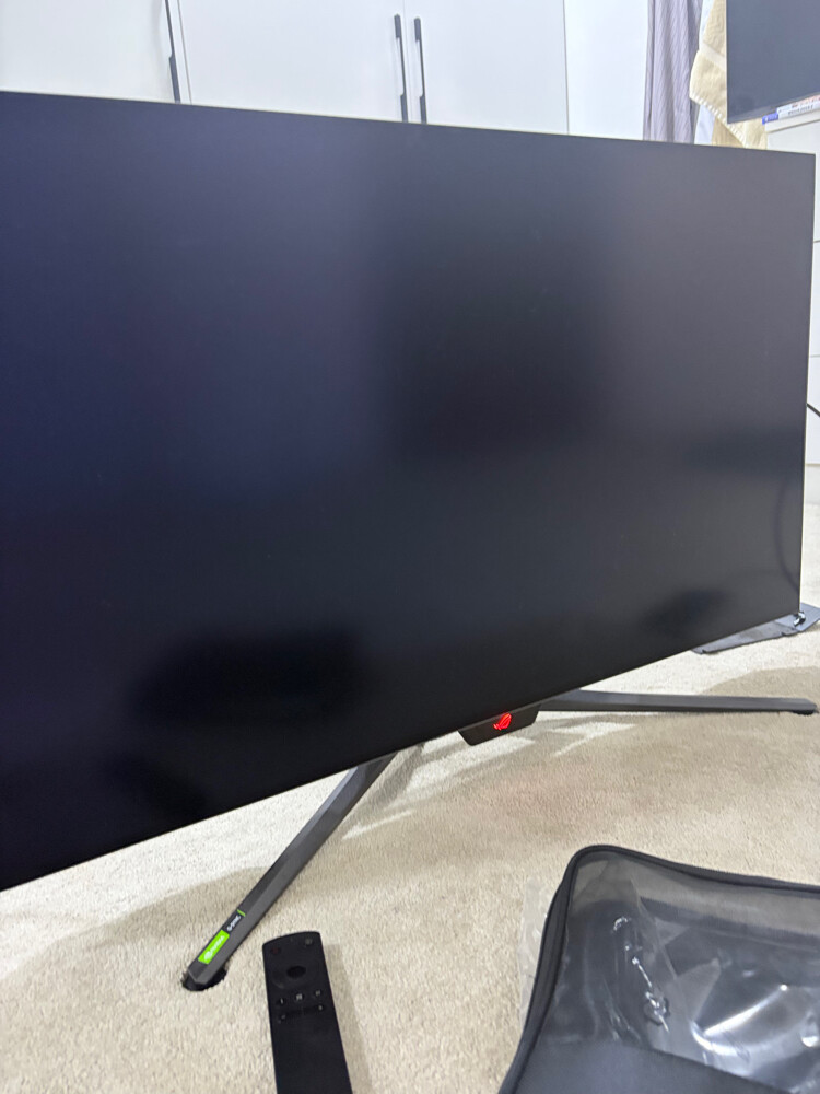 ASUS game monitor 4K OLED - 9
