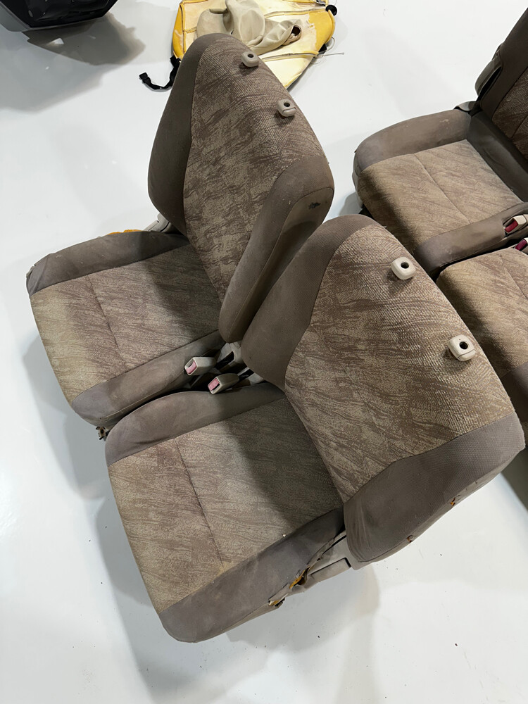 Land Cruiser seats - 2