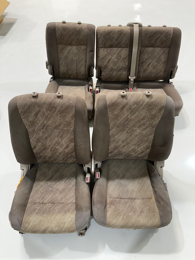 Land Cruiser seats - 1