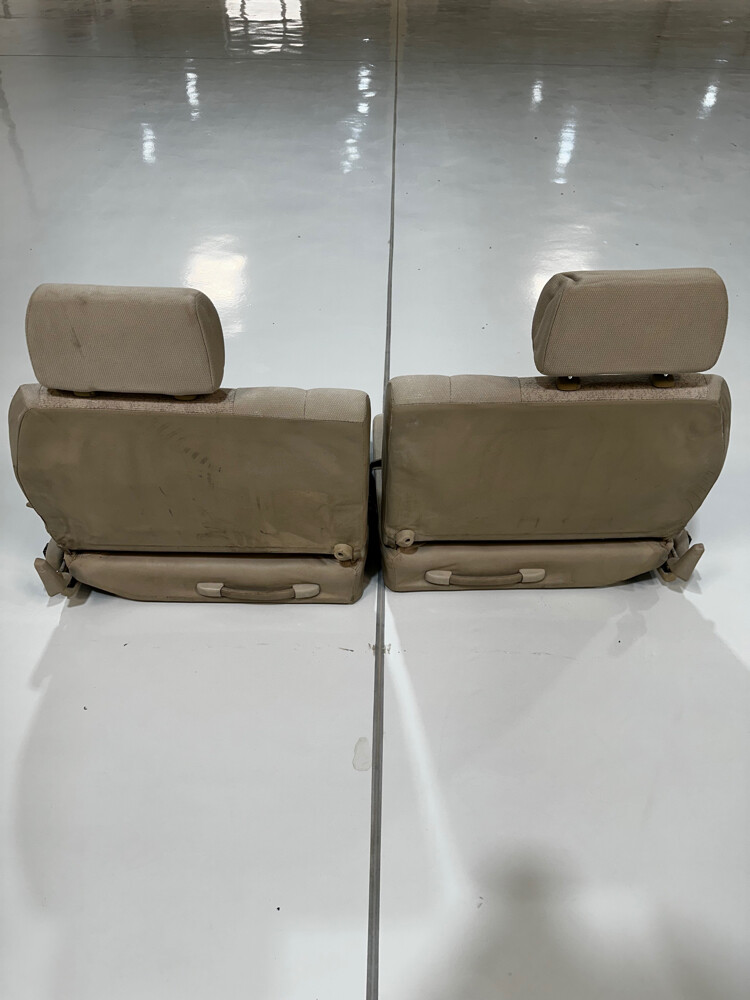 Land Cruiser seat for  - 3