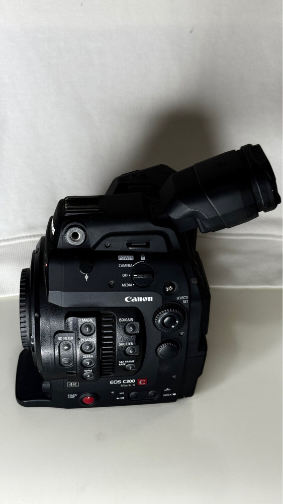 Canon C300 Mark II - 9