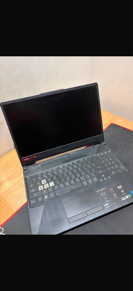 AZUS Laptop - 3
