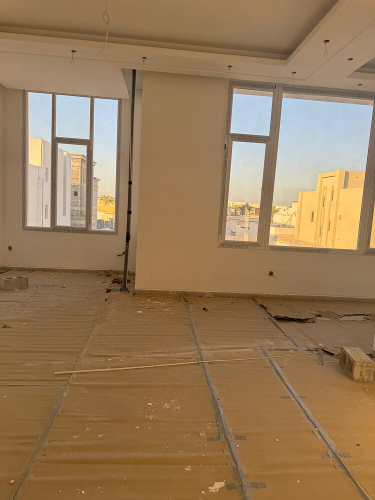 للبيع فيلا كبيرة بالذخيرة 840م - 4