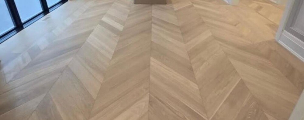 Zic zag parquet flooring. - 8