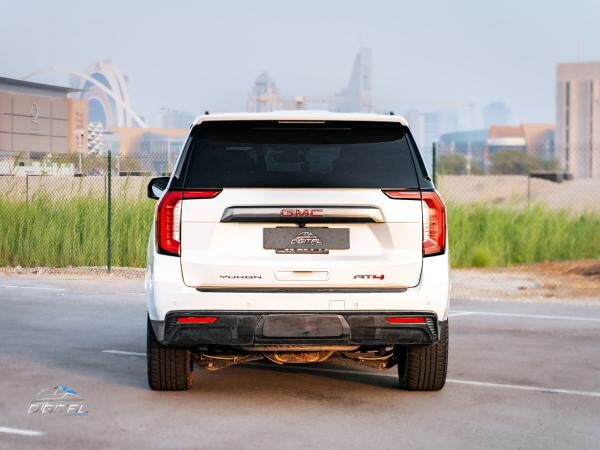 GMC Yukon AT4 - 7