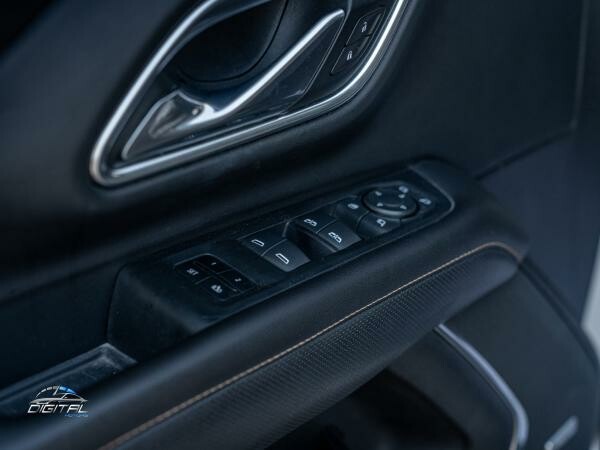 GMC Yukon AT4 - 12