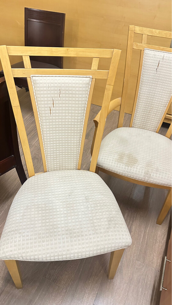 طاولة سفرة مع ٥ كراسي - 1