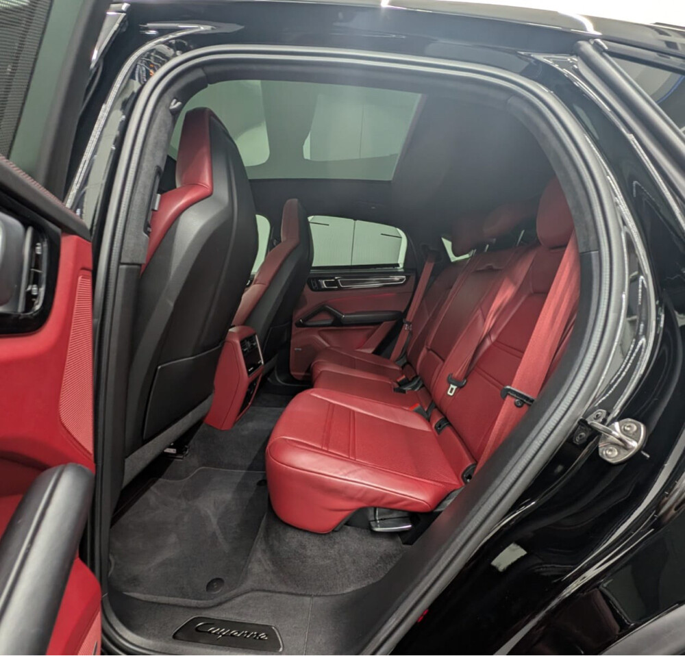 2021 Porsche Cayenne GTS - 9