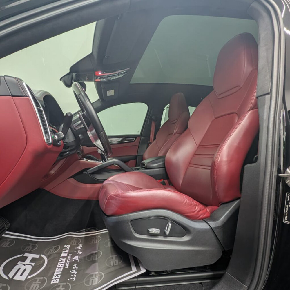 2021 Porsche Cayenne GTS - 8