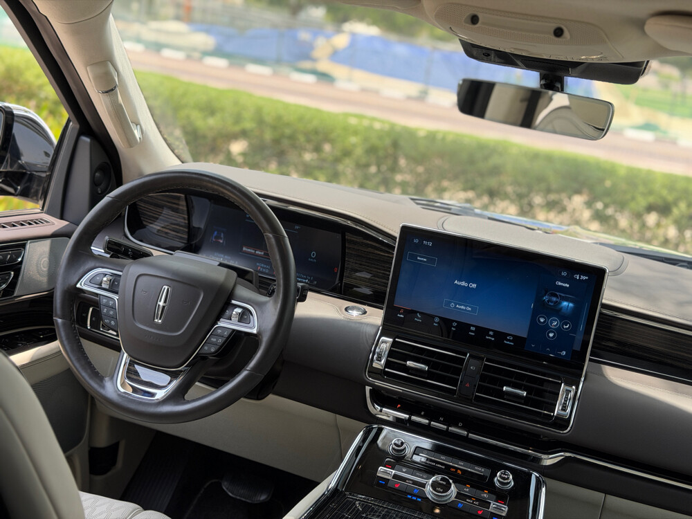 Lincoln Navigator - 12