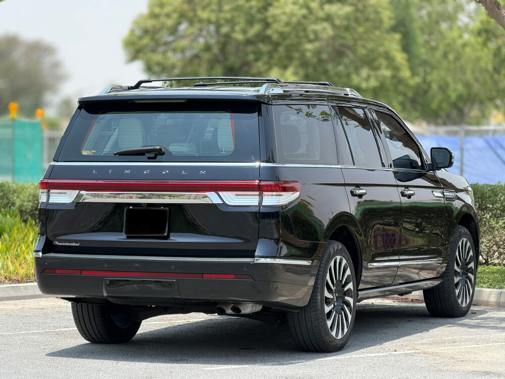 Lincoln Navigator - 4