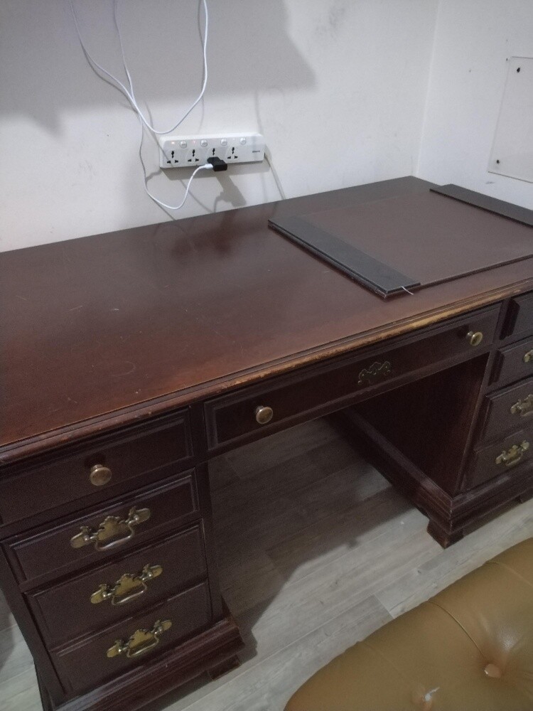 Classic office desk with its chair - 2