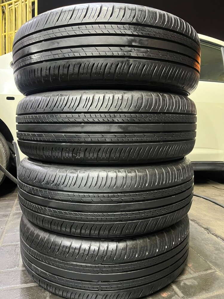 215-60-17,,,,,Dunlop brand - 10