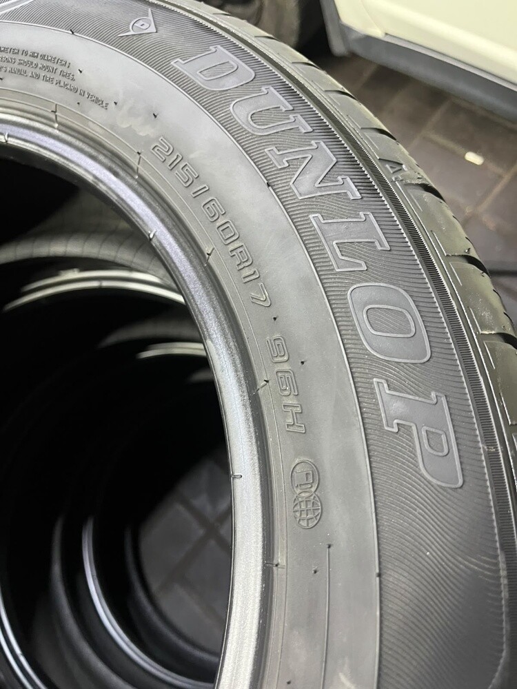 215-60-17,,,,,Dunlop brand - 5