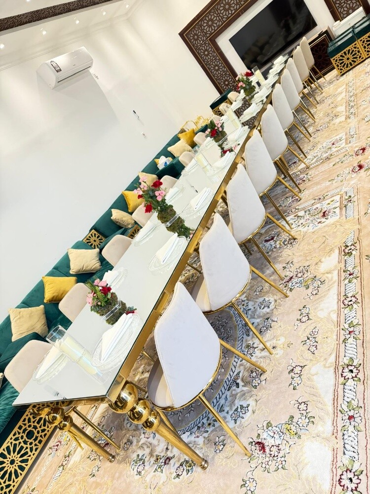 Tables and chairs - 13