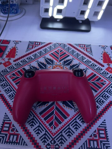 يدة سوني 5 بلون العنابي اصلية - 2