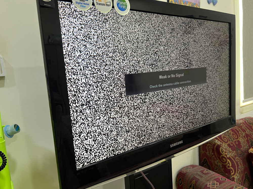 Samsung Series 4 LCD TV  - 2