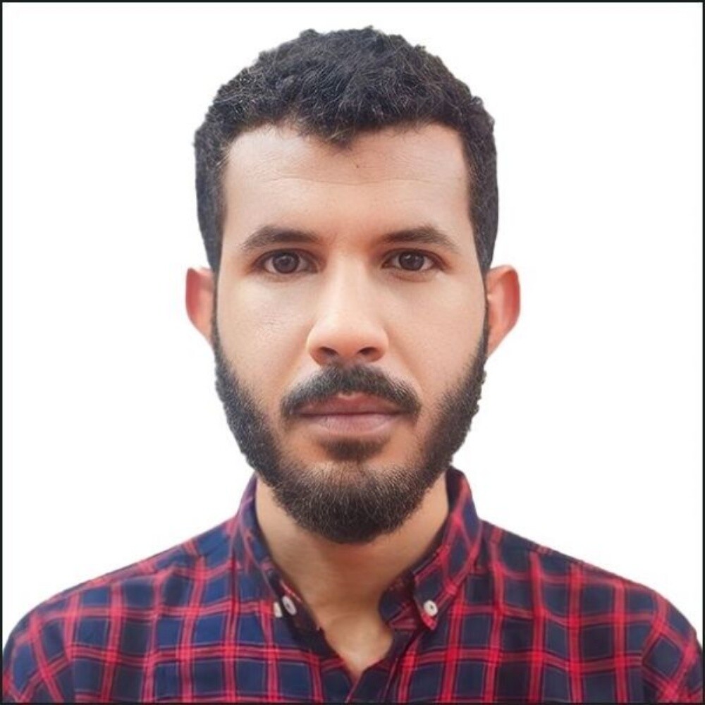 شاب سوداني باحث عن عمل - 1