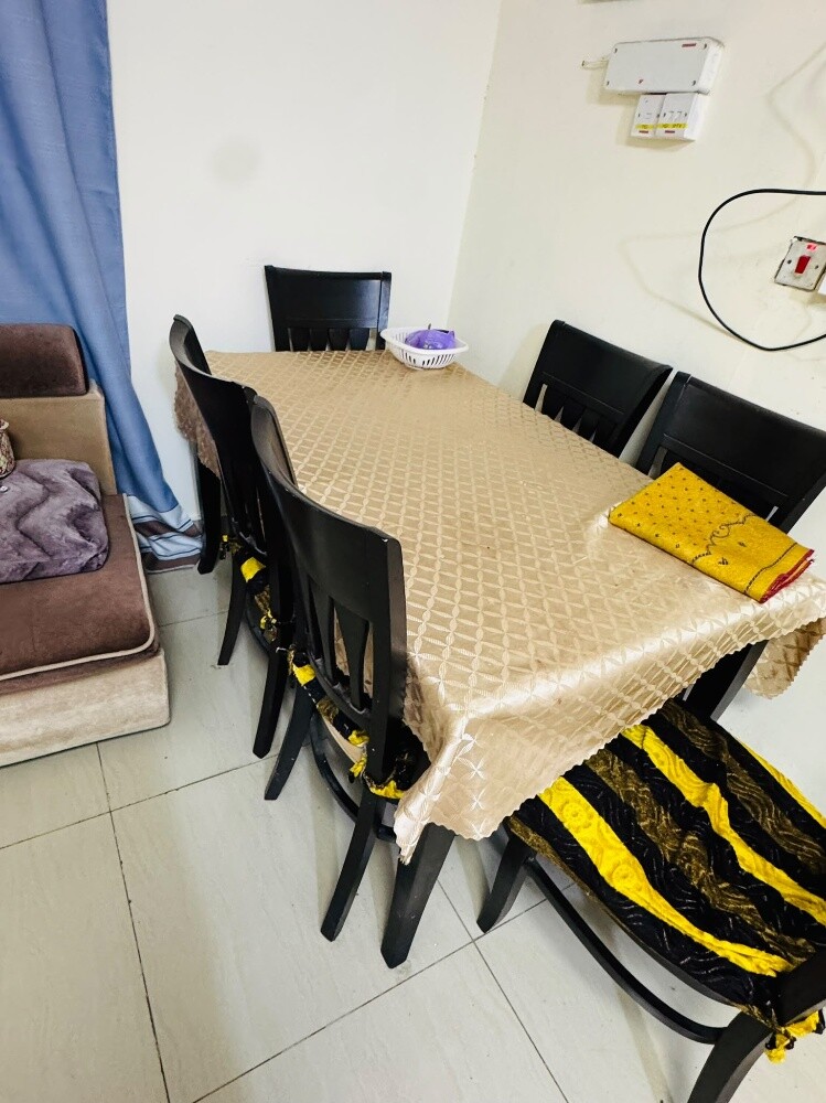Dining table 6 chairs - 3