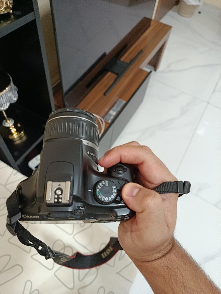 Canon EOS 1100D - 6