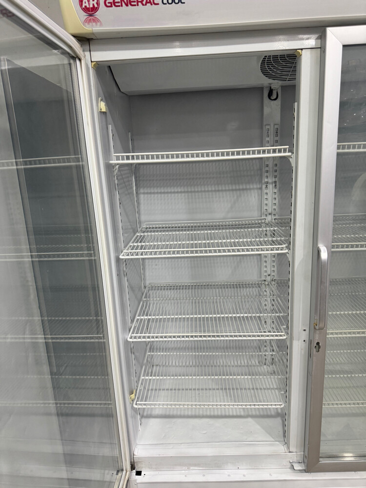 Double door chiller - 3