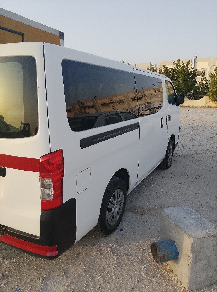 باص نيسان يورفان ديزل 2015 - 4