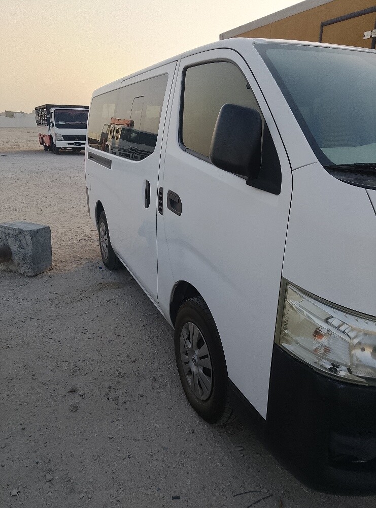 باص نيسان يورفان ديزل 2015 - 3