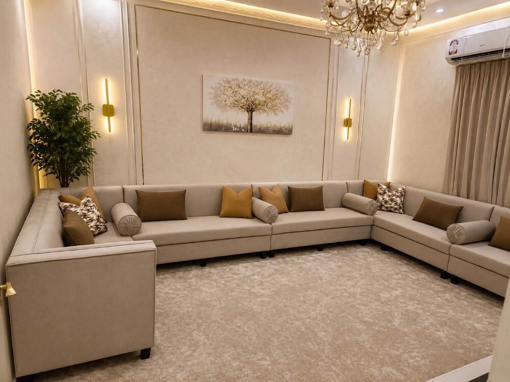 CURTAIN, CARPET,WALLPEPER, SOFA. - 4