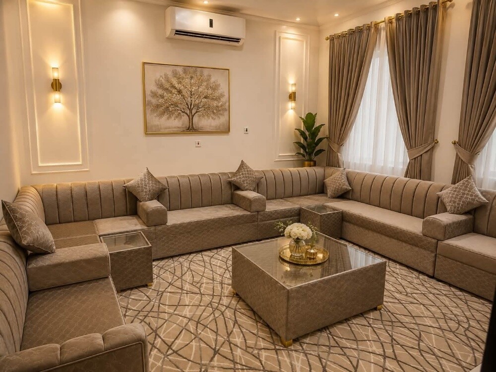 CURTAIN, CARPET,WALLPEPER, SOFA. - 2