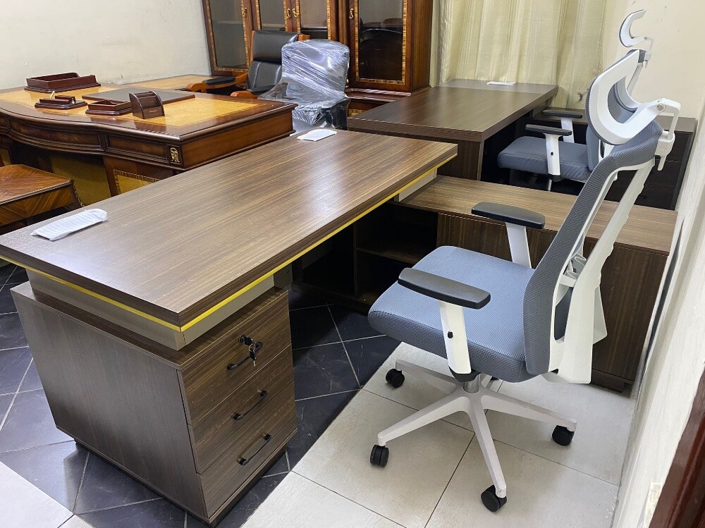 Office furniture - 16