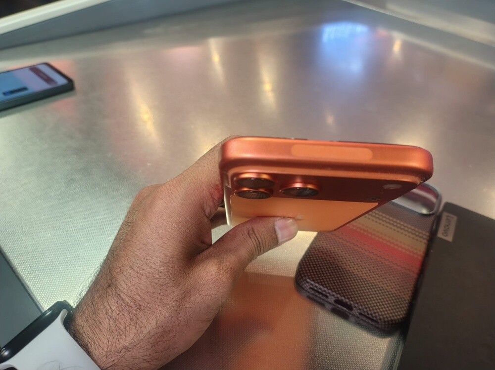 i phone 17 pro max - 2
