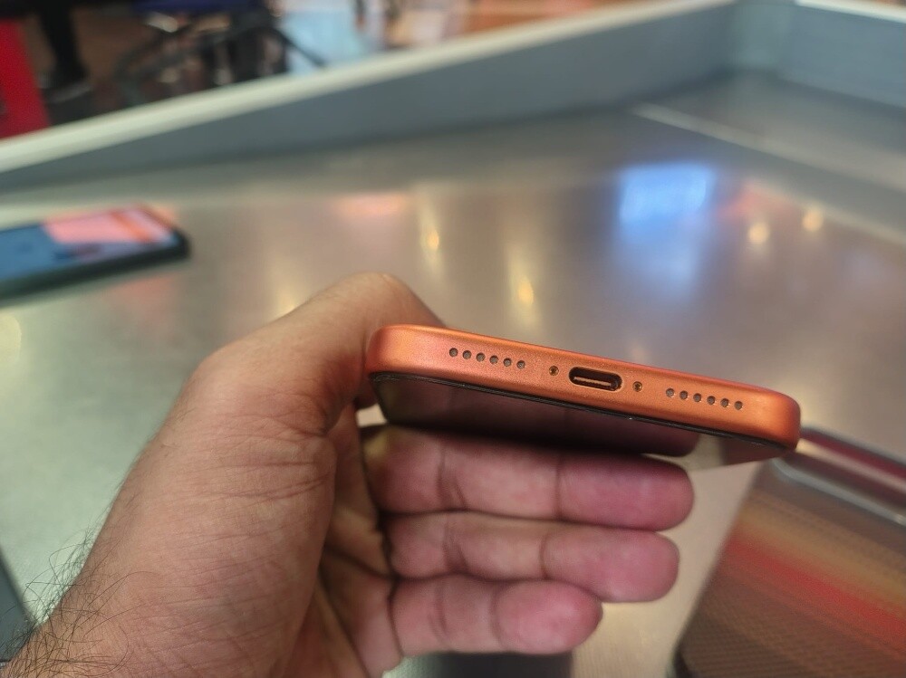 i phone 17 pro max - 6