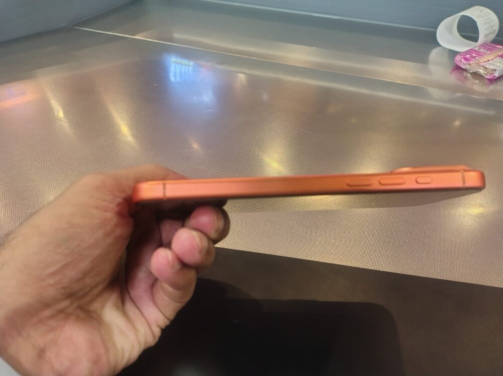 i phone 17 pro max - 4