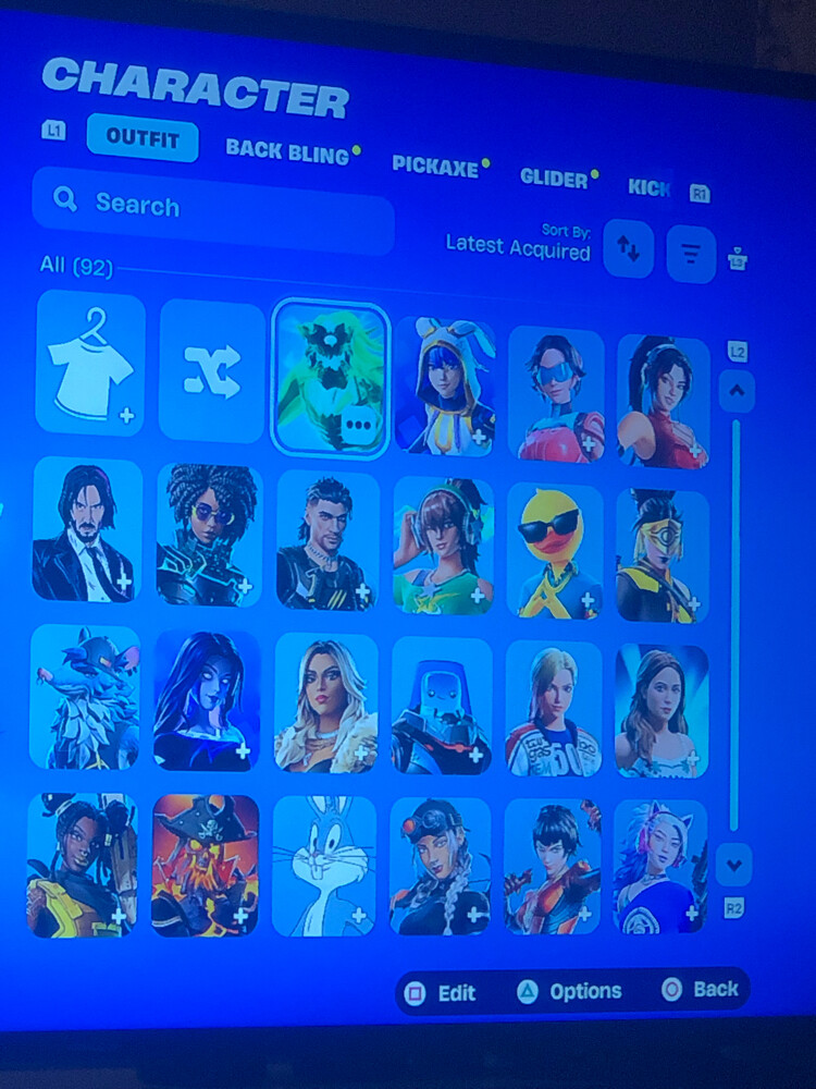 سوني و حساب فيه اشياء فورت و روكت - 13
