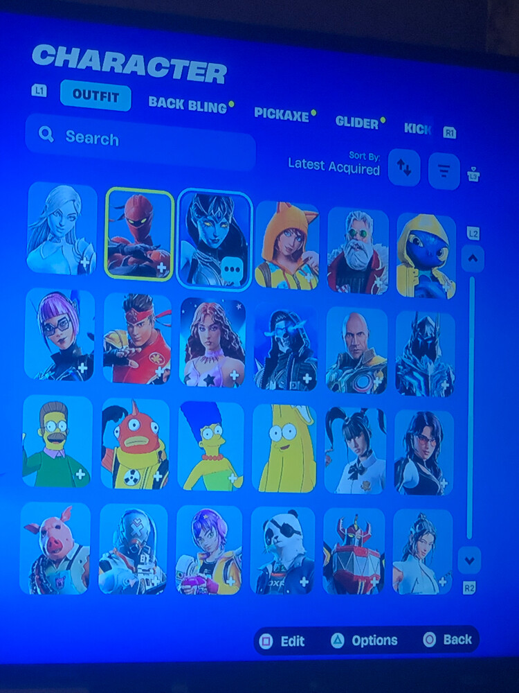 سوني و حساب فيه اشياء فورت و روكت - 12