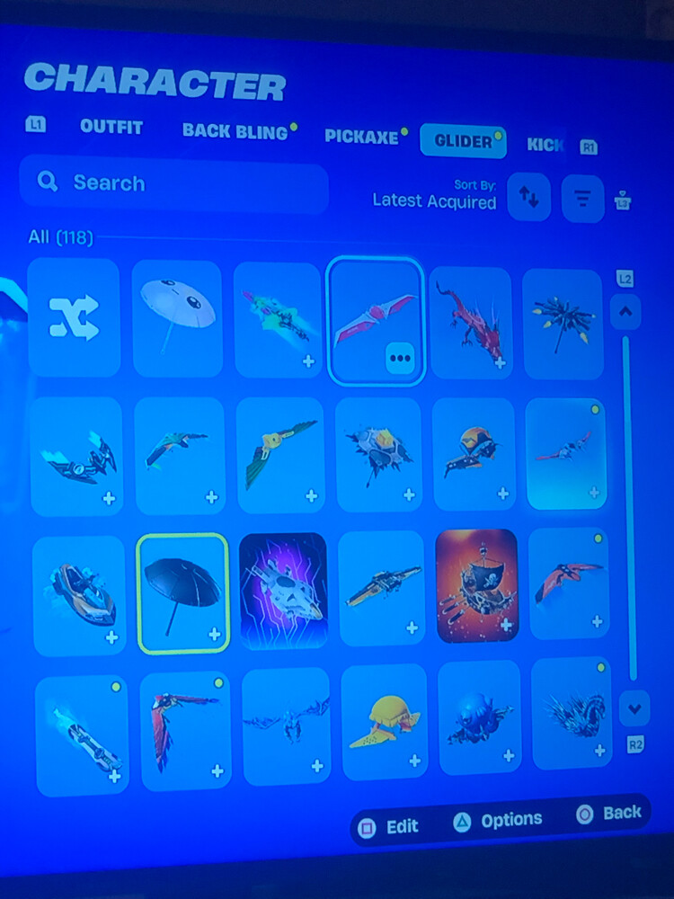 سوني و حساب فيه اشياء فورت و روكت - 23