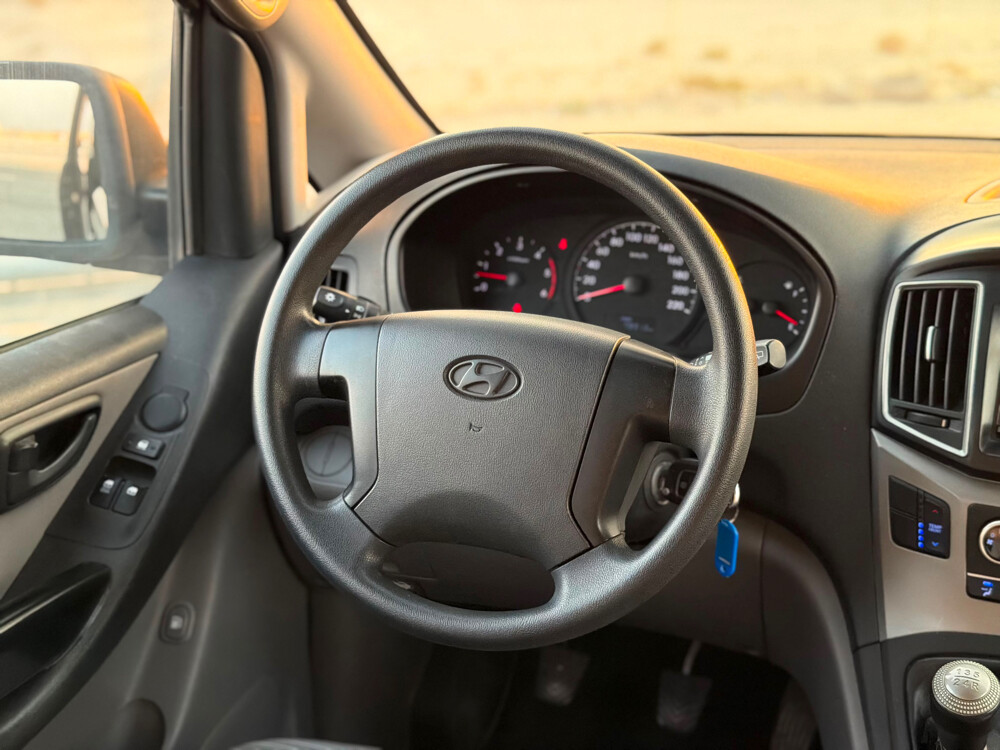 Hyundai H-1 - 13
