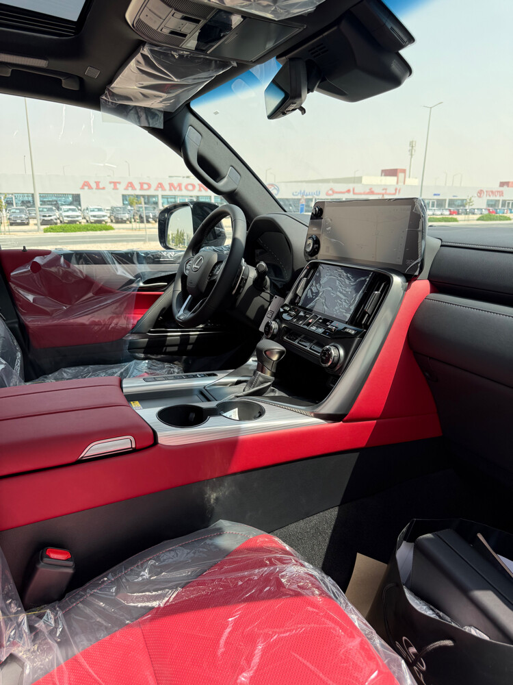 لكزس اف سبورت 2026 اصفار - 13