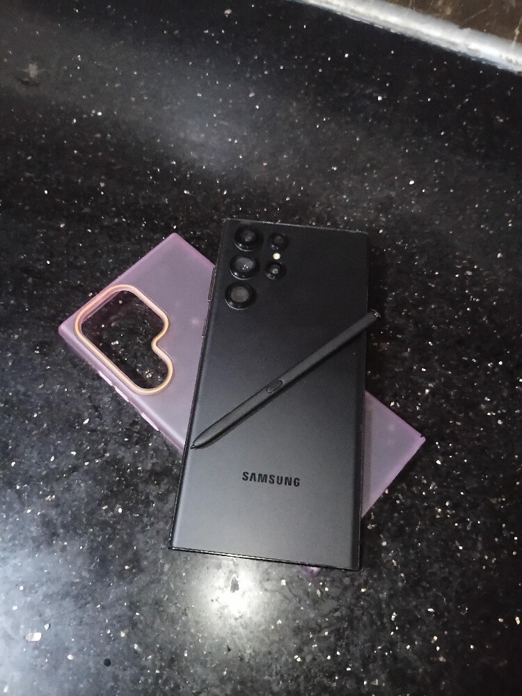 SAMSUNG GALAXY S22 ULTRA - 3