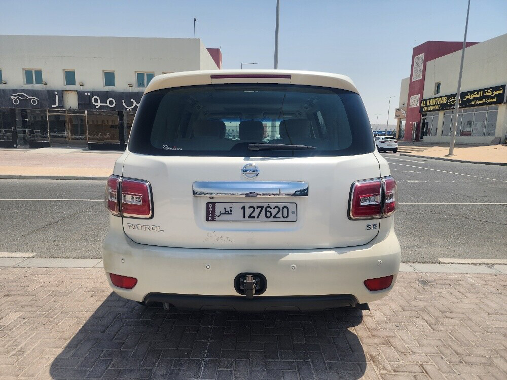 Nissan SE 2015 White  - 5