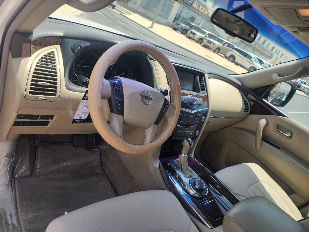 Nissan SE 2015 White  - 7