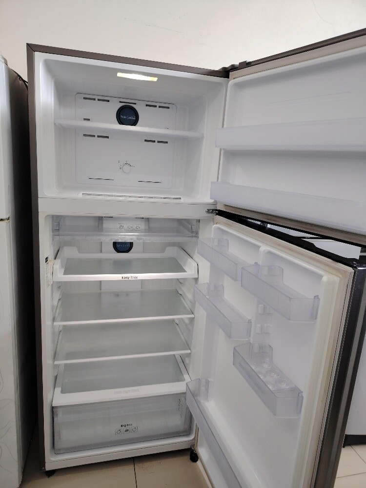 Samsung refrigerator - 2