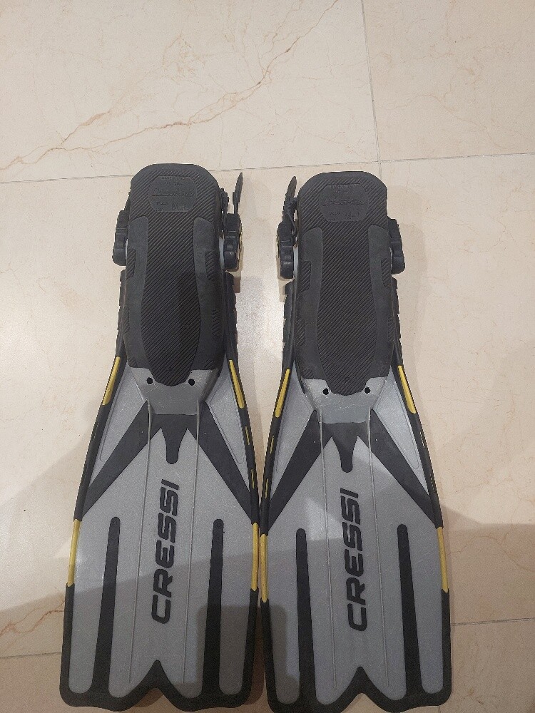 mares regulator with cressi fins - 4