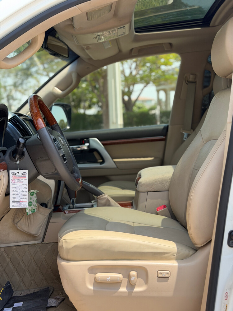 Toyota Land Cruiser VXR - 10