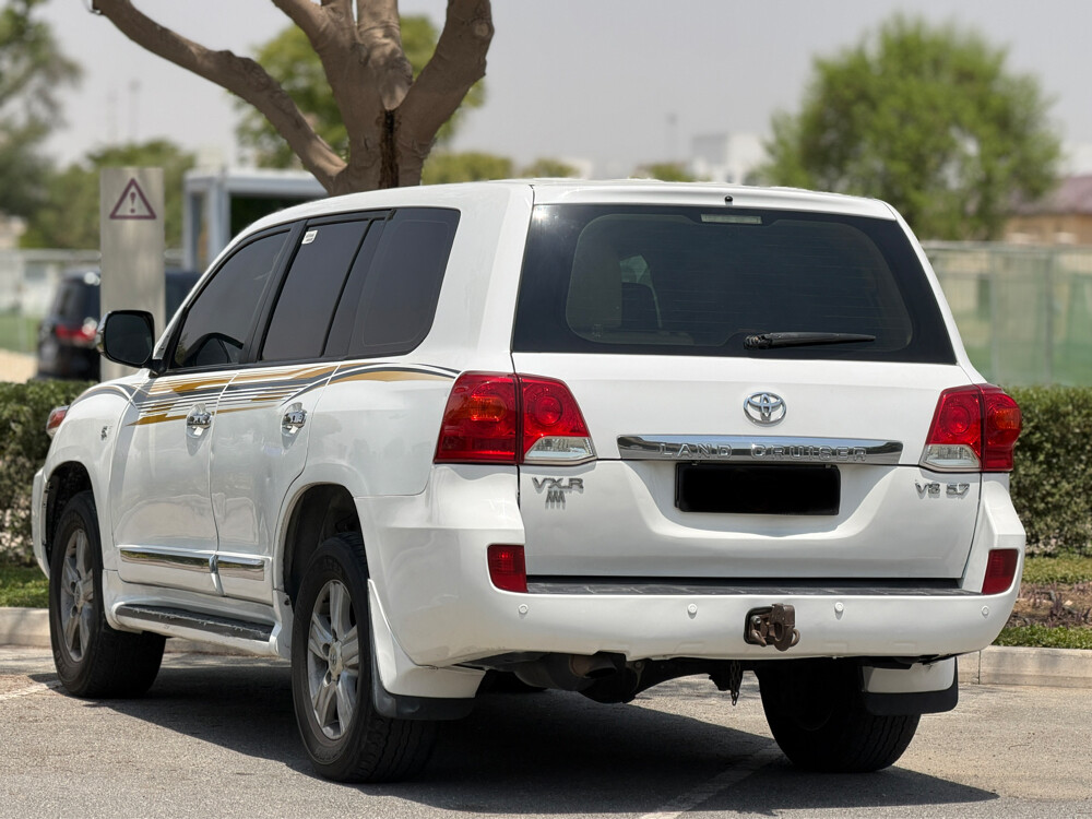 Toyota Land Cruiser VXR - 6