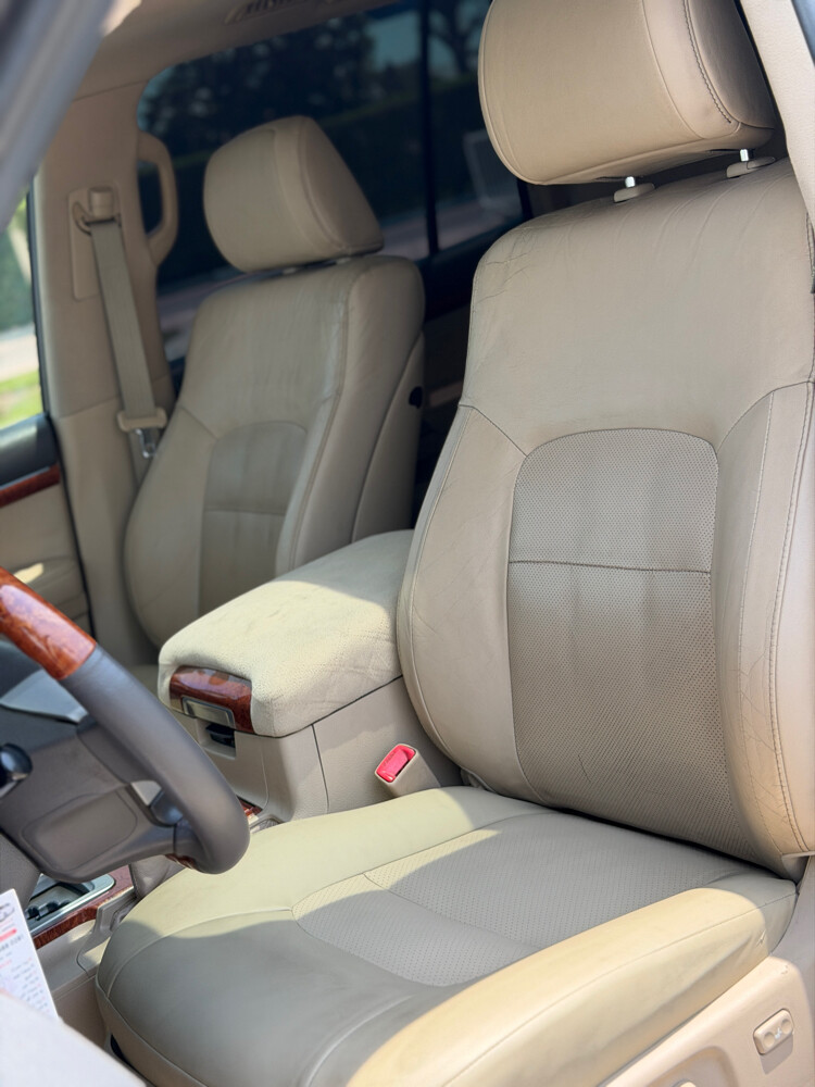 Toyota Land Cruiser VXR - 12